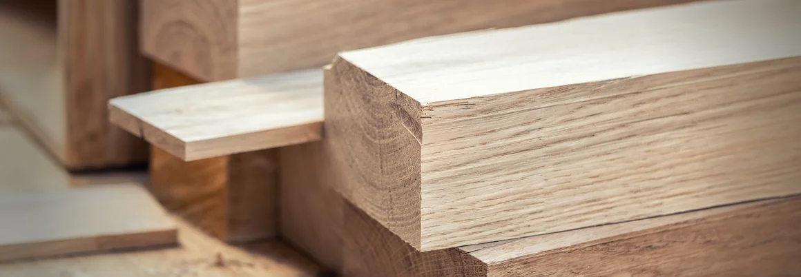 Unbehandelte Holzbalken